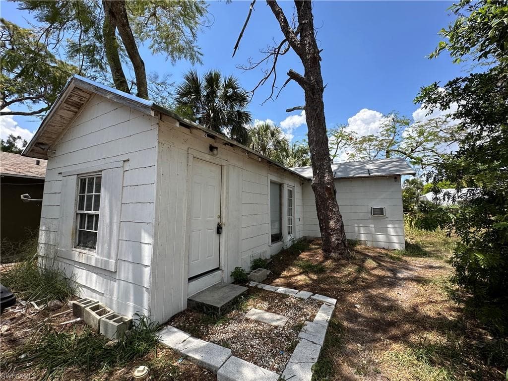2131 Canal ST C FORT MYERS, FL 33901