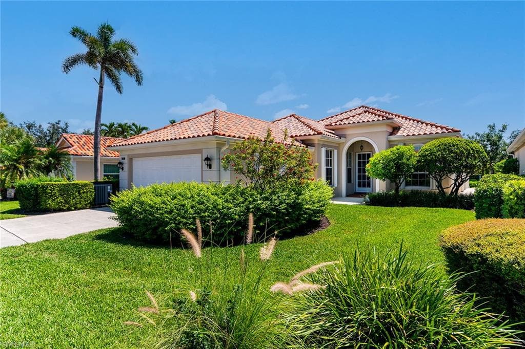 3850 Huelva CT NAPLES, FL 34109