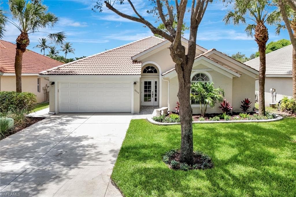 7052 Timberland CIR NAPLES, FL 34109