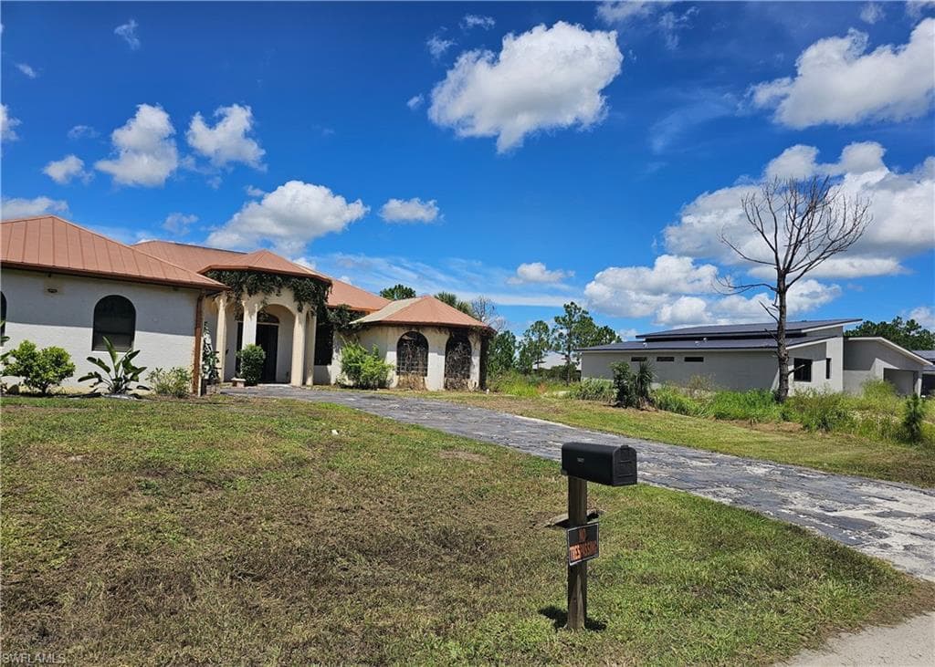 1007 State AVE LEHIGH ACRES, FL 33972