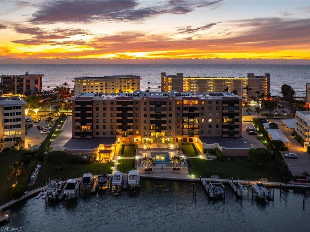 3430 Gulf Shore BLVD N 6I NAPLES, FL 34103
