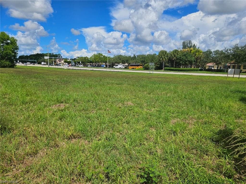 5436 Golden Gate PKWY NAPLES, FL 34116
