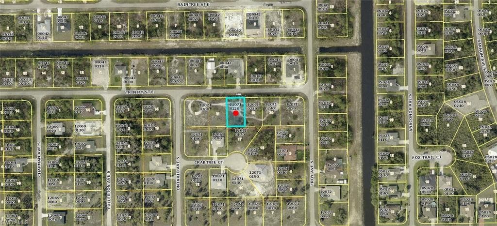 654 Trinity ST E LEHIGH ACRES, FL 33974