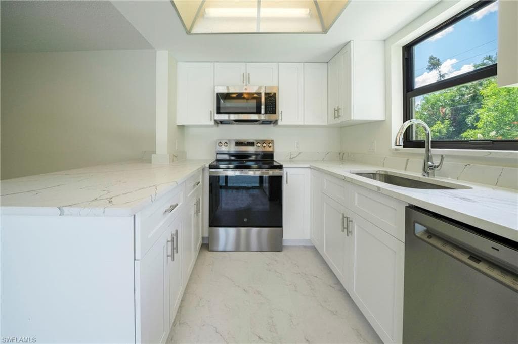 17455 Overhill DR E FORT MYERS, FL 33908