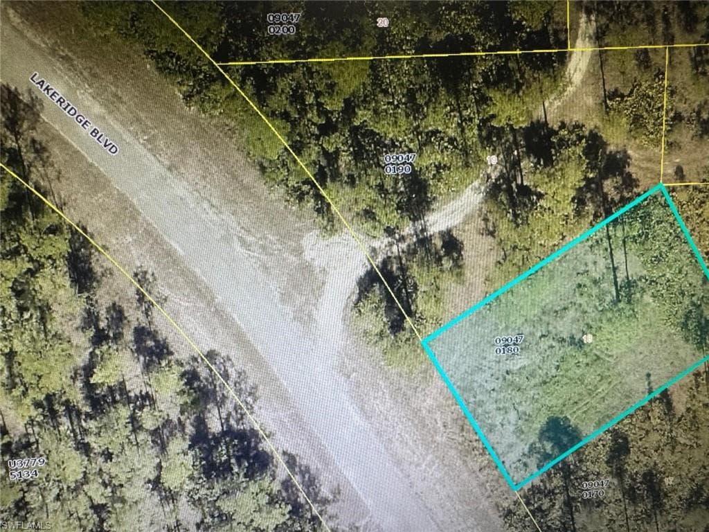634 Woodcrest DR LEHIGH ACRES, FL 33972