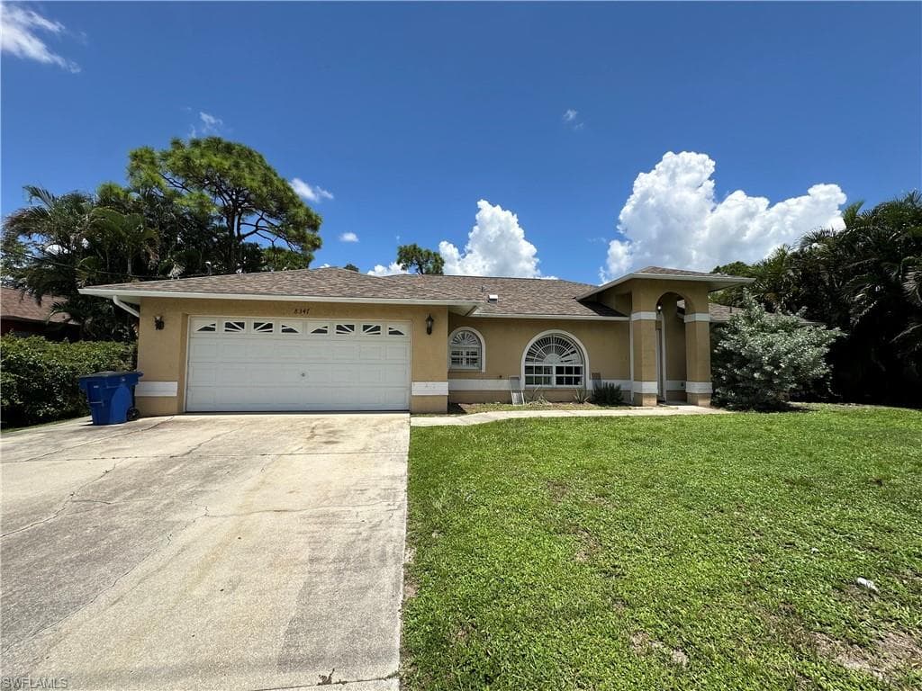 8347 Caloosa RD FORT MYERS, FL 33967