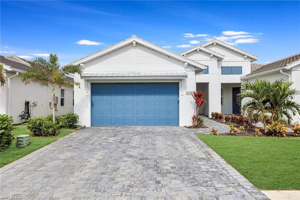 9209 Cayman DR N NAPLES, FL 34114