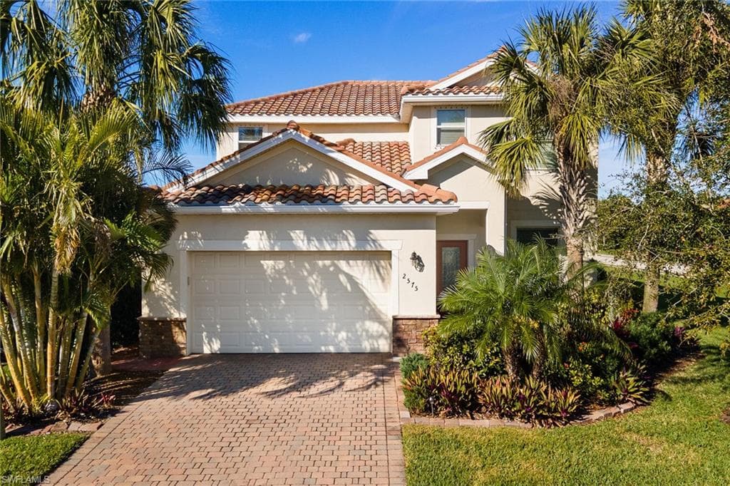 2575 Laurentina LN CAPE CORAL, FL 33909