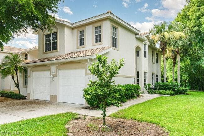 9021 Las Maderas DR 202 BONITA SPRINGS, FL 34135