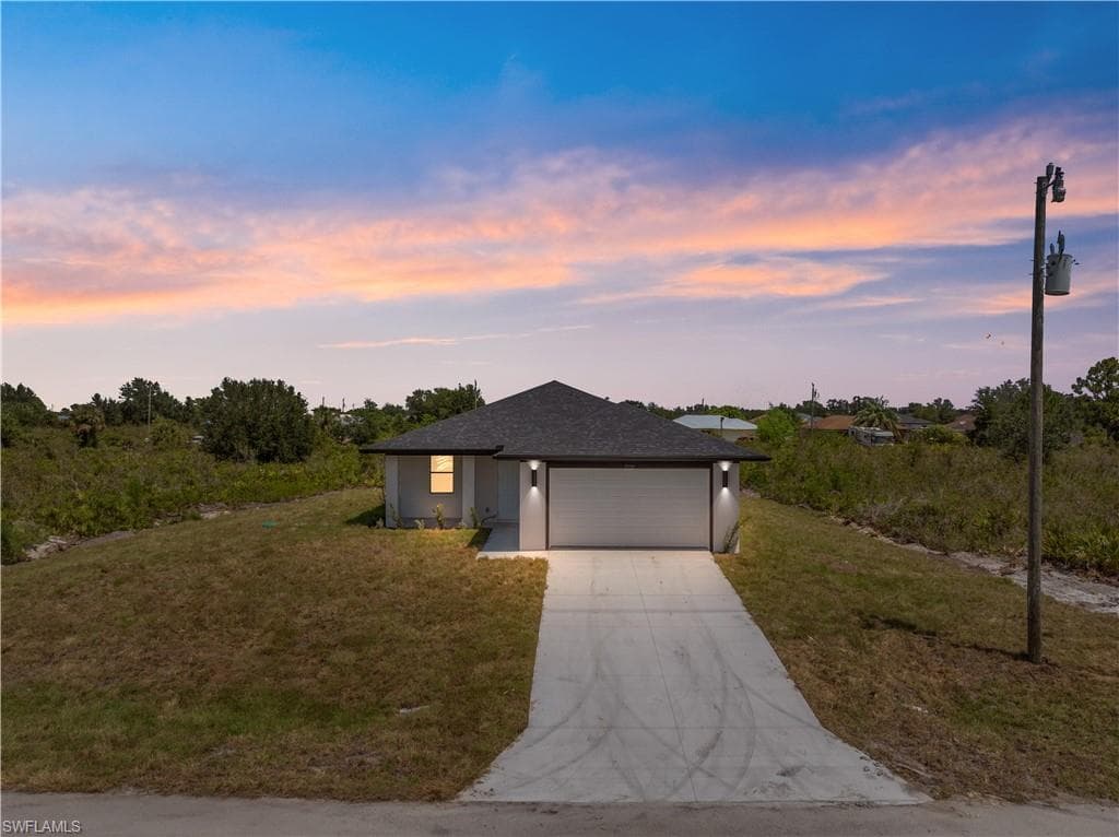 2710 62nd ST W LEHIGH ACRES, FL 33971
