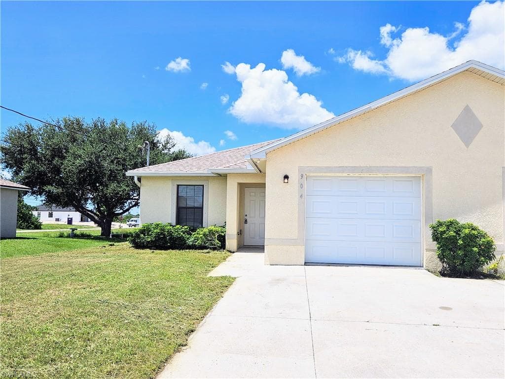 904 Nelson RD N CAPE CORAL, FL 33993