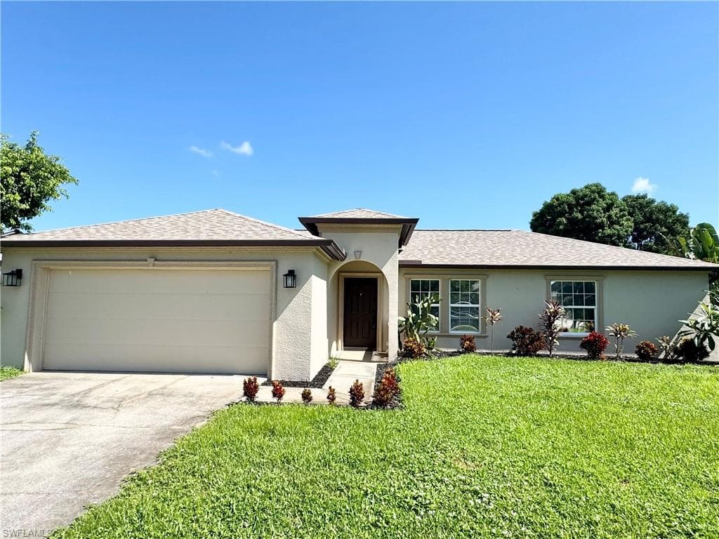 9155 Aster RD FORT MYERS, FL 33967