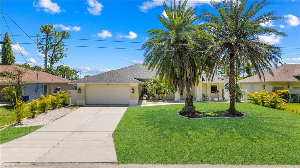2611 11th ST W LEHIGH ACRES, FL 33971