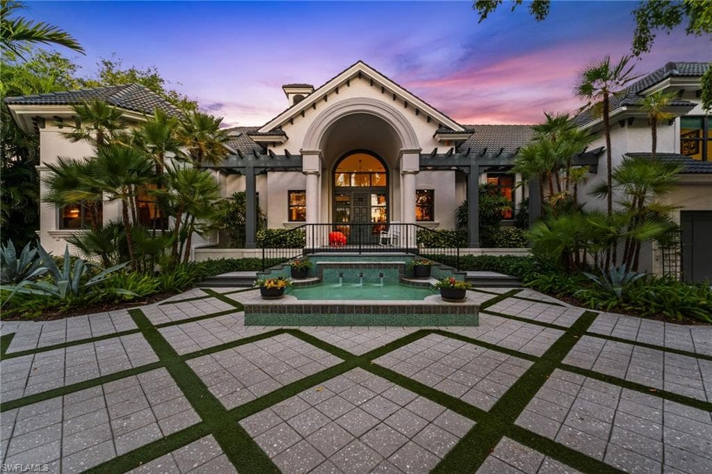 2755 Lantern LN NAPLES, FL 34102