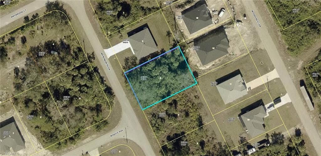 744 Wentworth DR LEHIGH ACRES, FL 33972