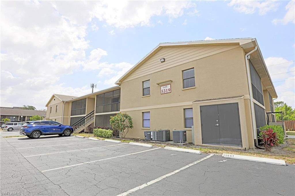 5321 Summerlin RD 2106 FORT MYERS, FL 33919