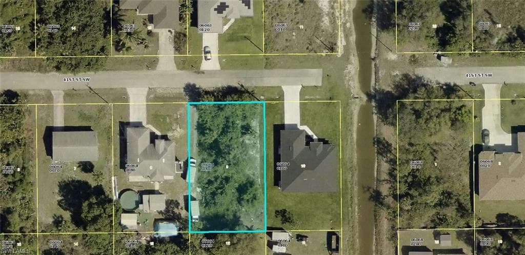 3403 41st ST SW LEHIGH ACRES, FL 33976