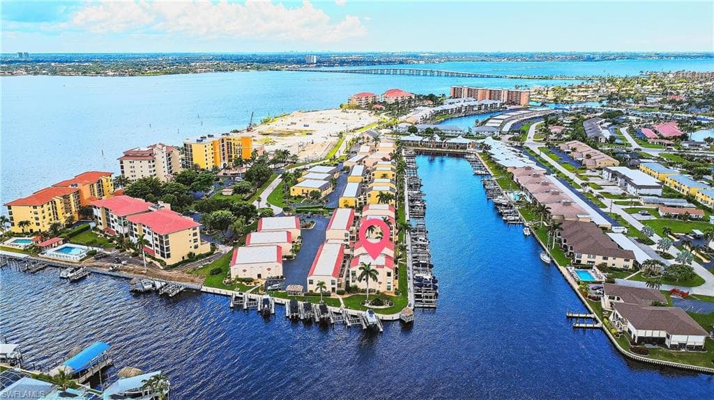 4006 SE 20th PL 5 CAPE CORAL, FL 33904