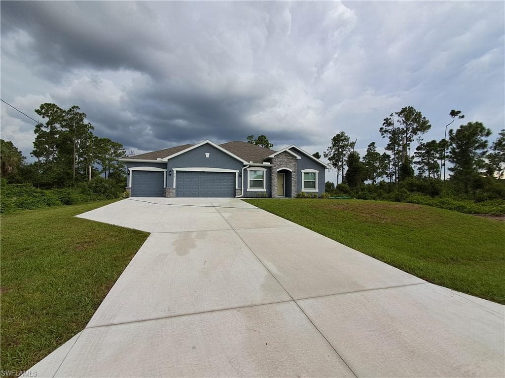 1018 Fayette AVE LEHIGH ACRES, FL 33974
