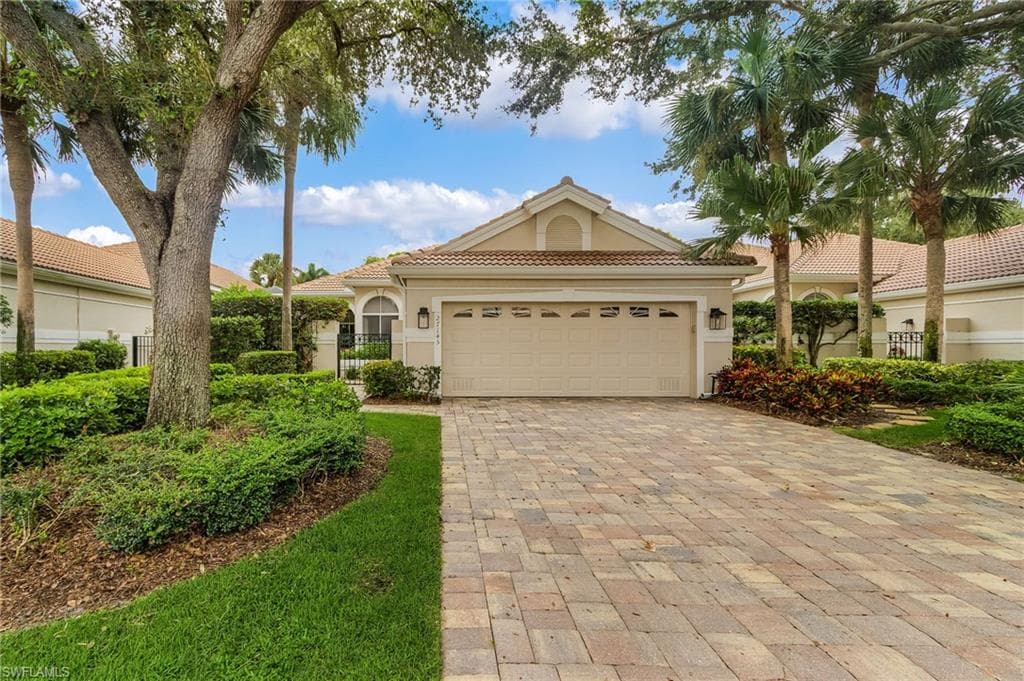 27145 Lost Lake LN BONITA SPRINGS, FL 34134