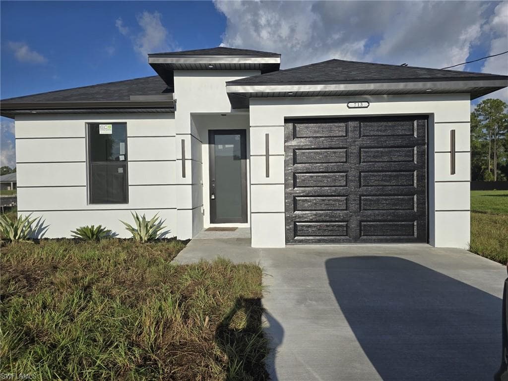 713 Desoto AVE LEHIGH ACRES, FL 33972