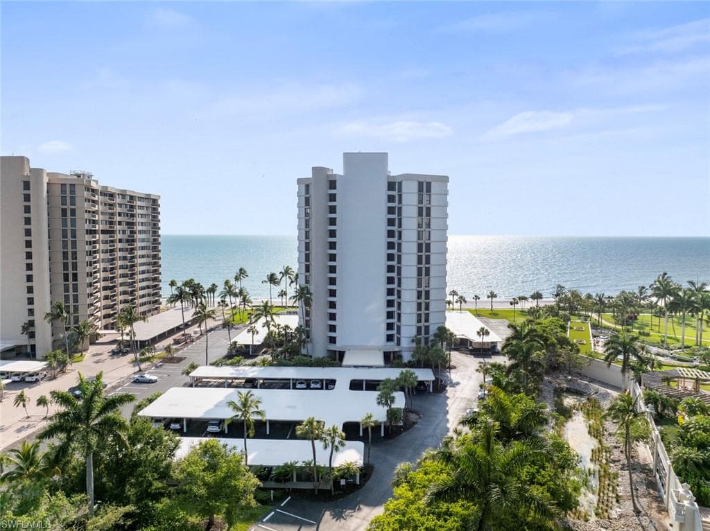 4005 Gulf Shore BLVD N 904 NAPLES, FL 34103
