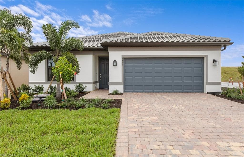 3861 Passion Vine DR ALVA, FL 33920