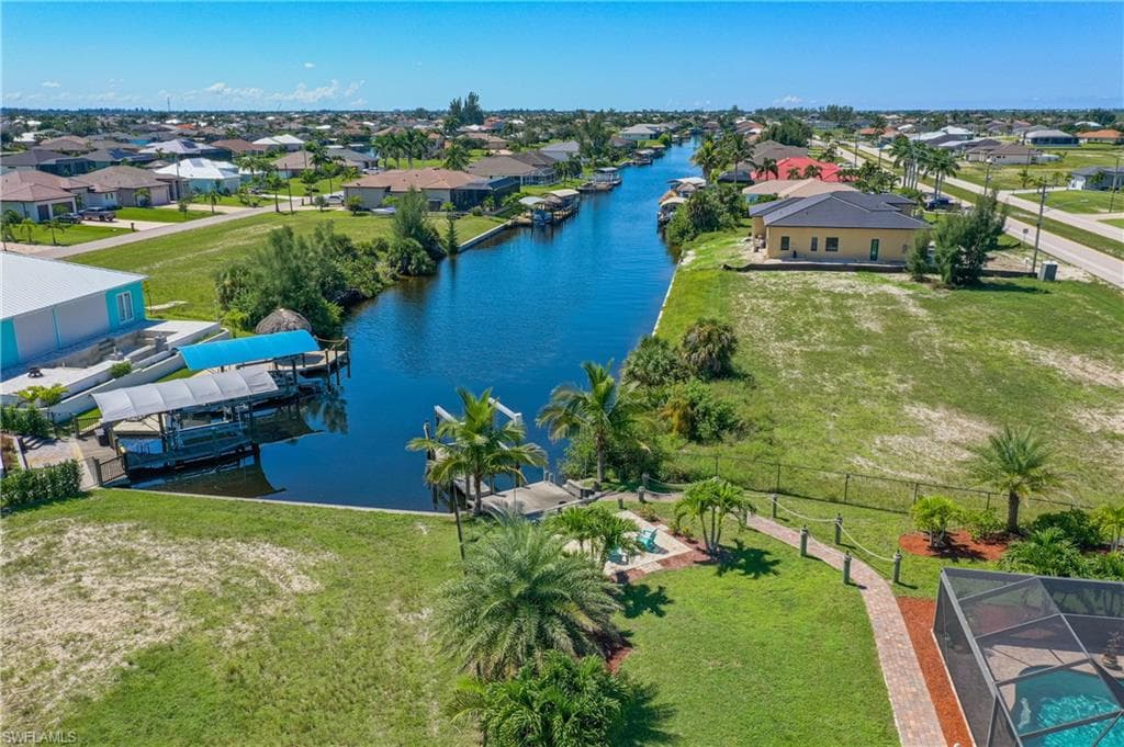 3914 Gulfstream PKWY CAPE CORAL, FL 33993
