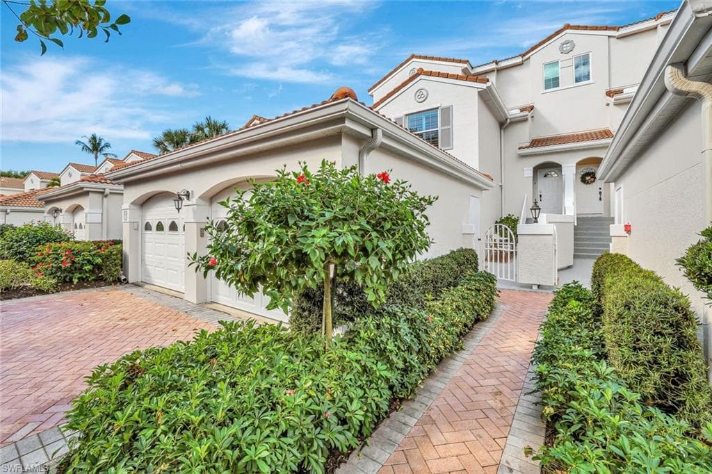 8345 Excalibur CIR M4 NAPLES, FL 34108