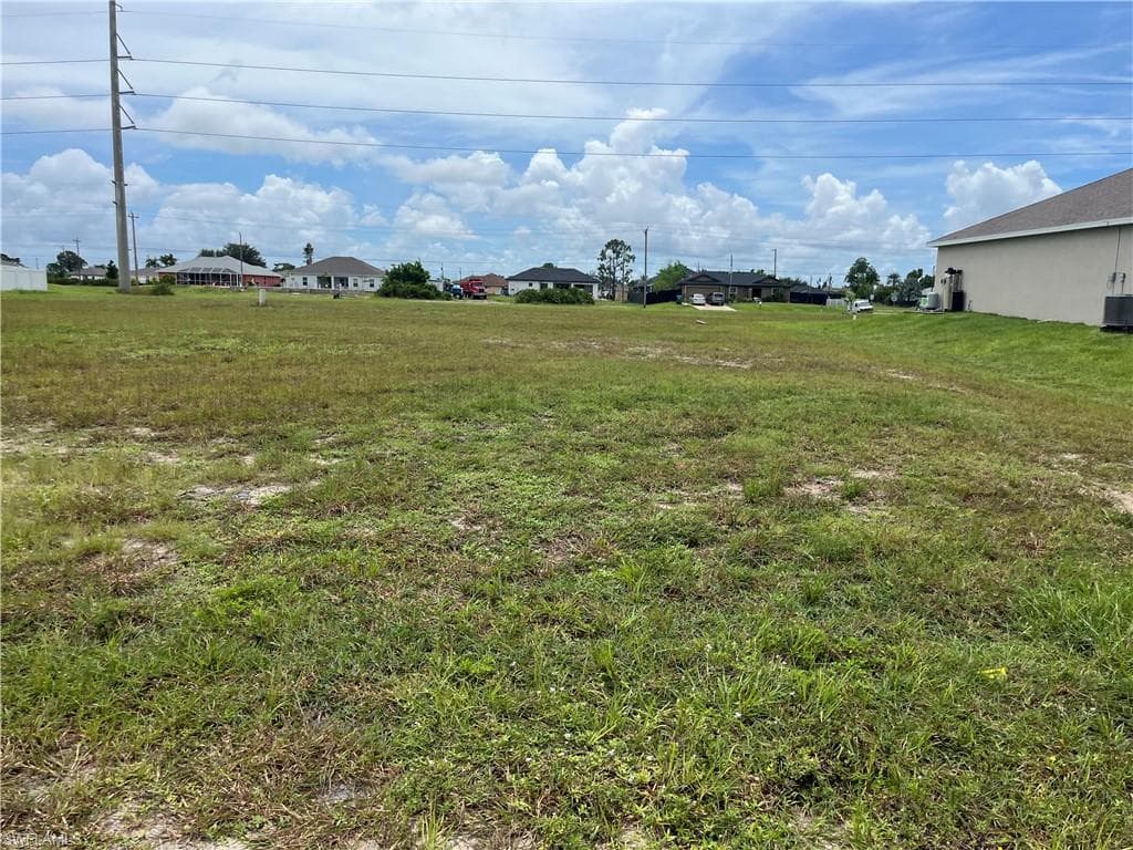 2104 NW 24th TER CAPE CORAL, FL 33993