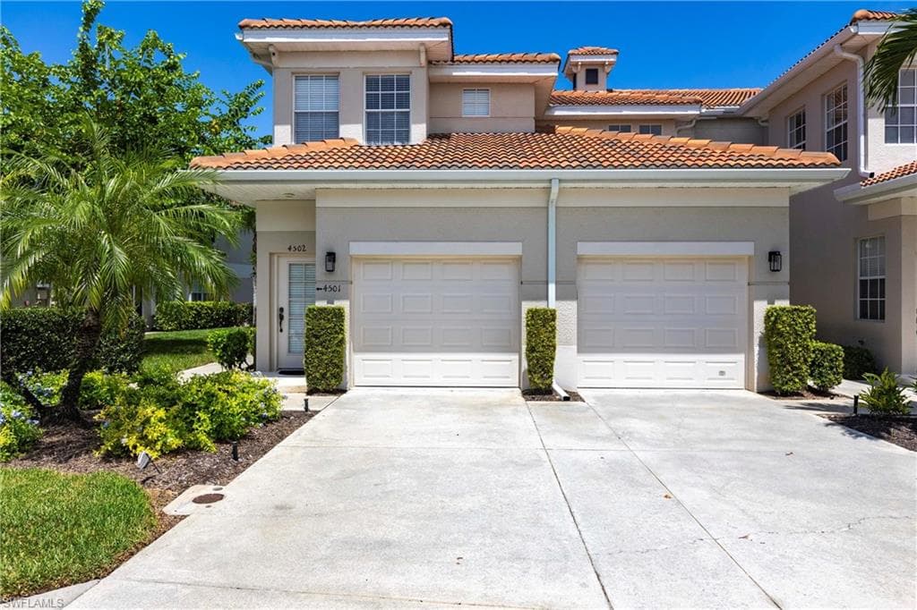 3054 Driftwood WAY 4502 NAPLES, FL 34109