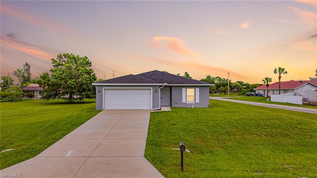 137 Wanatah AVE LEHIGH ACRES, FL 33974