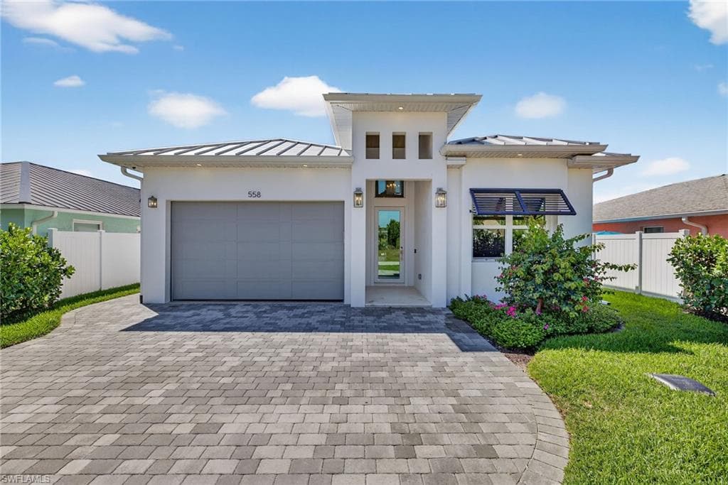 558 100th AVE N NAPLES, FL 34108