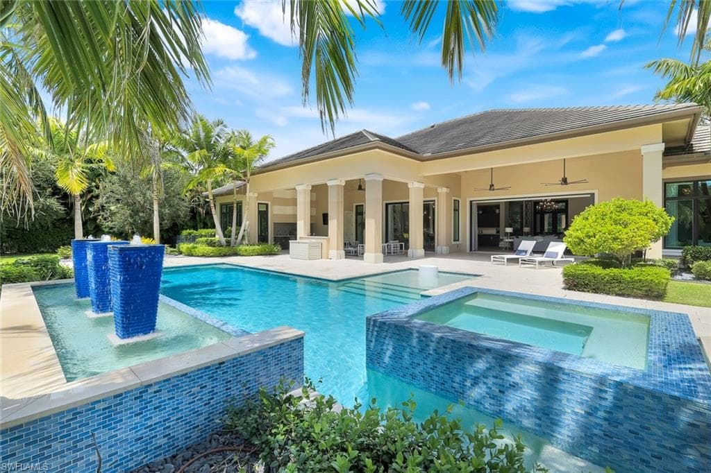 112 Hickory RD NAPLES, FL 34108