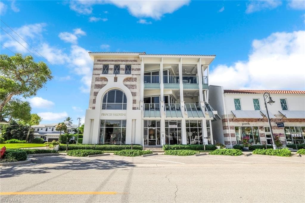 382 12th AVE S 4 NAPLES, FL 34102