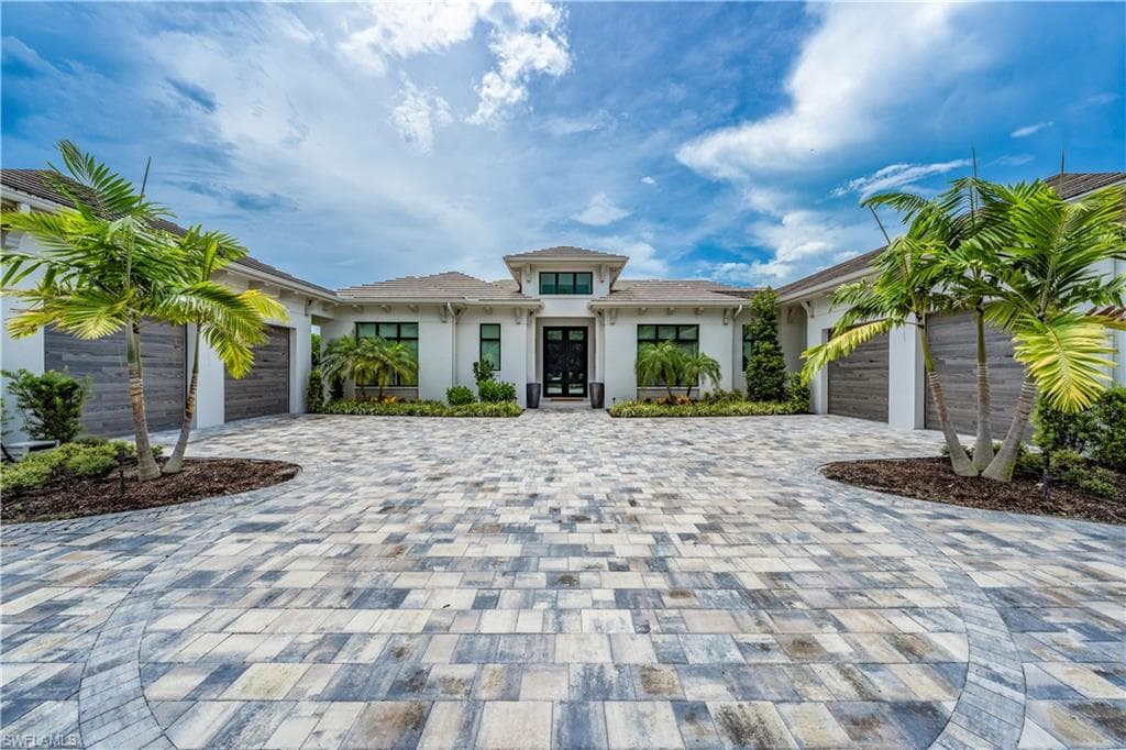 6253 Highcroft DR NAPLES, FL 34119