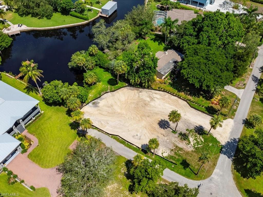 27207 Rio Vista CIR BONITA SPRINGS, FL 34135
