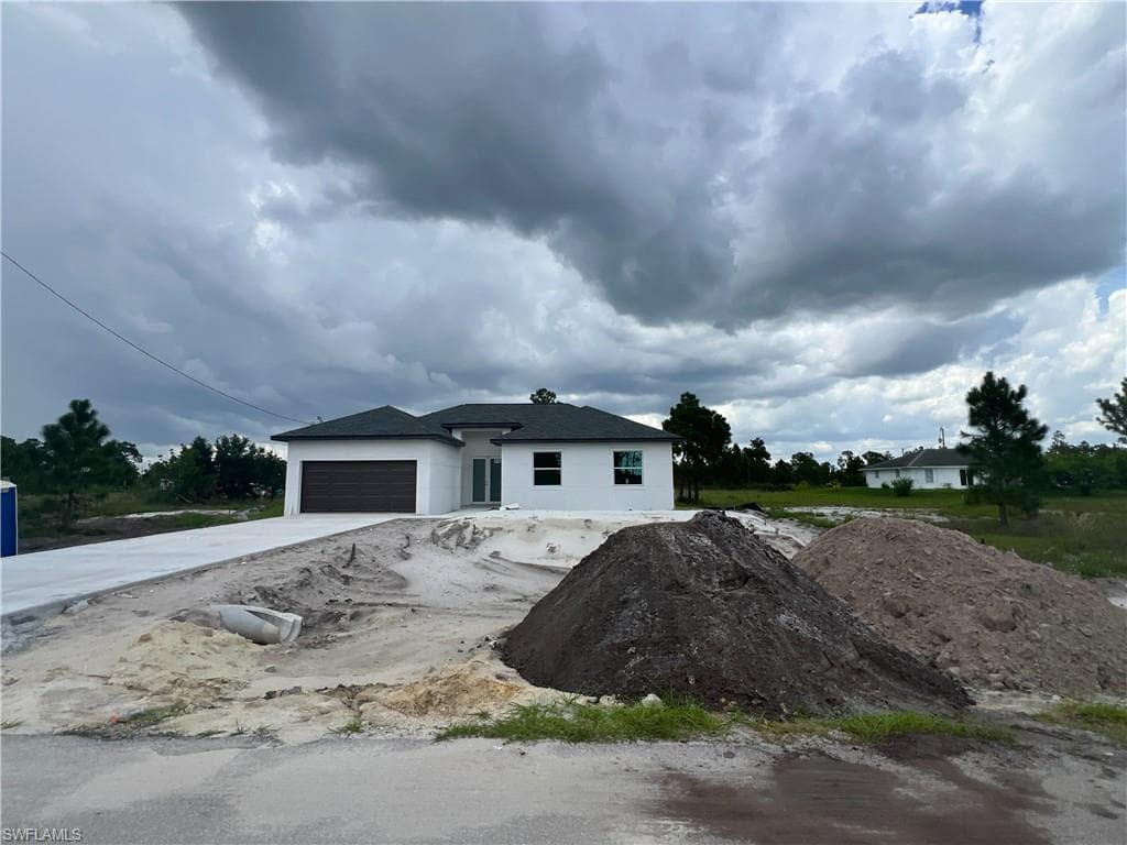 1037 Chadwick ST LEHIGH ACRES, FL 33974