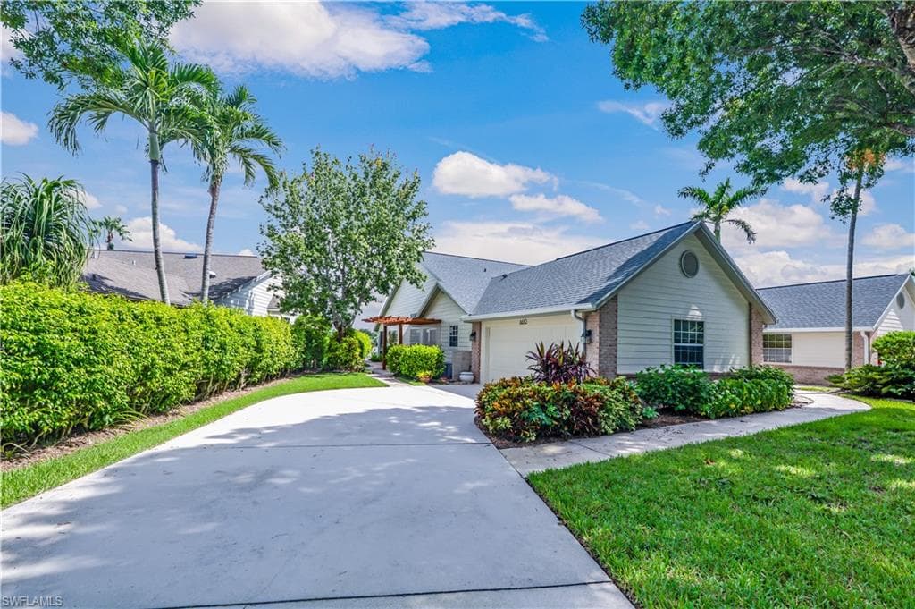 6610 Ilex CIR NAPLES, FL 34109
