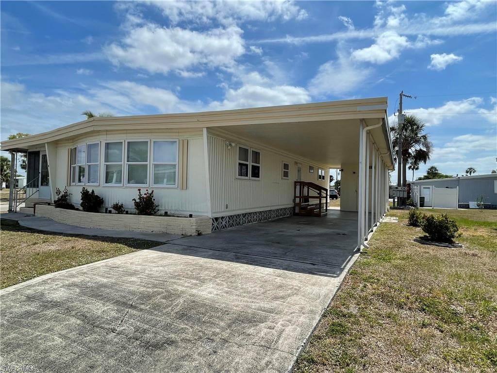 5518 Back Bay BEND NORTH FORT MYERS, FL 33917