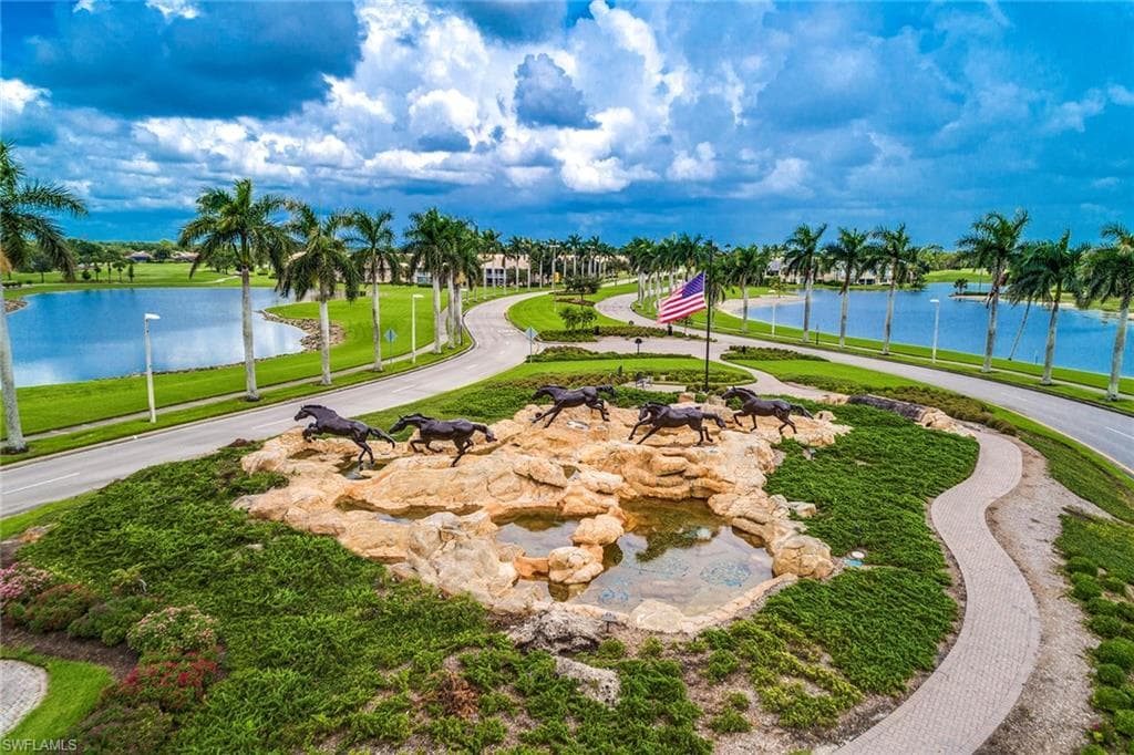 8902 Shenendoah CIR NAPLES, FL 34113