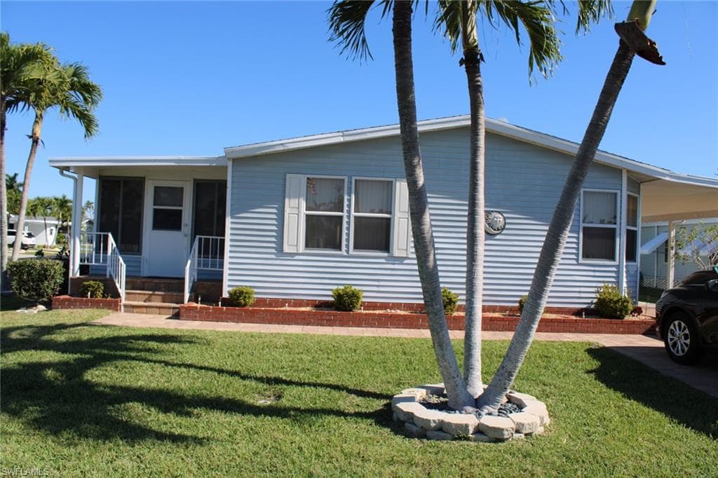 10514 Winchester CT FORT MYERS, FL 33908