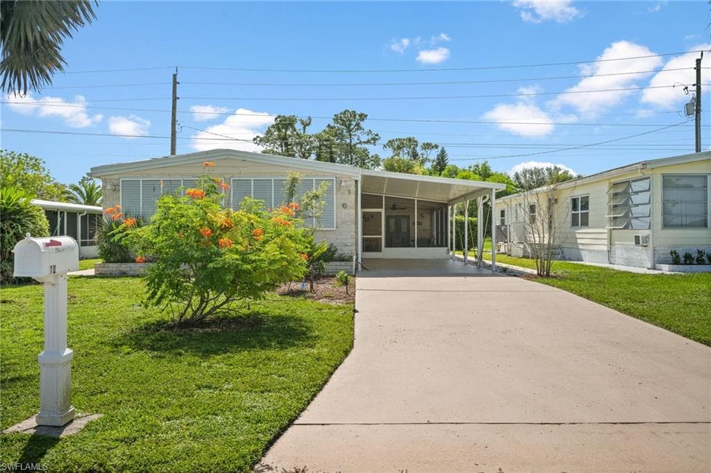 10 Cannes DR NAPLES, FL 34112