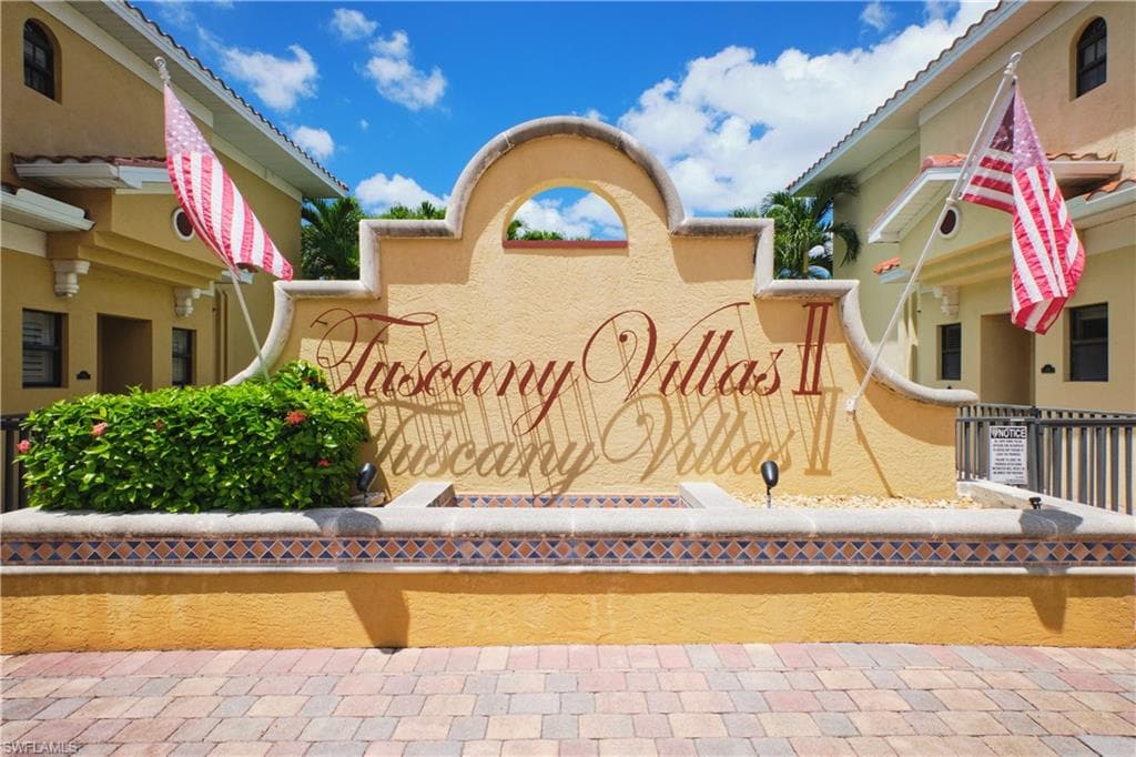 4910 SW 17th PL 7B CAPE CORAL, FL 33914