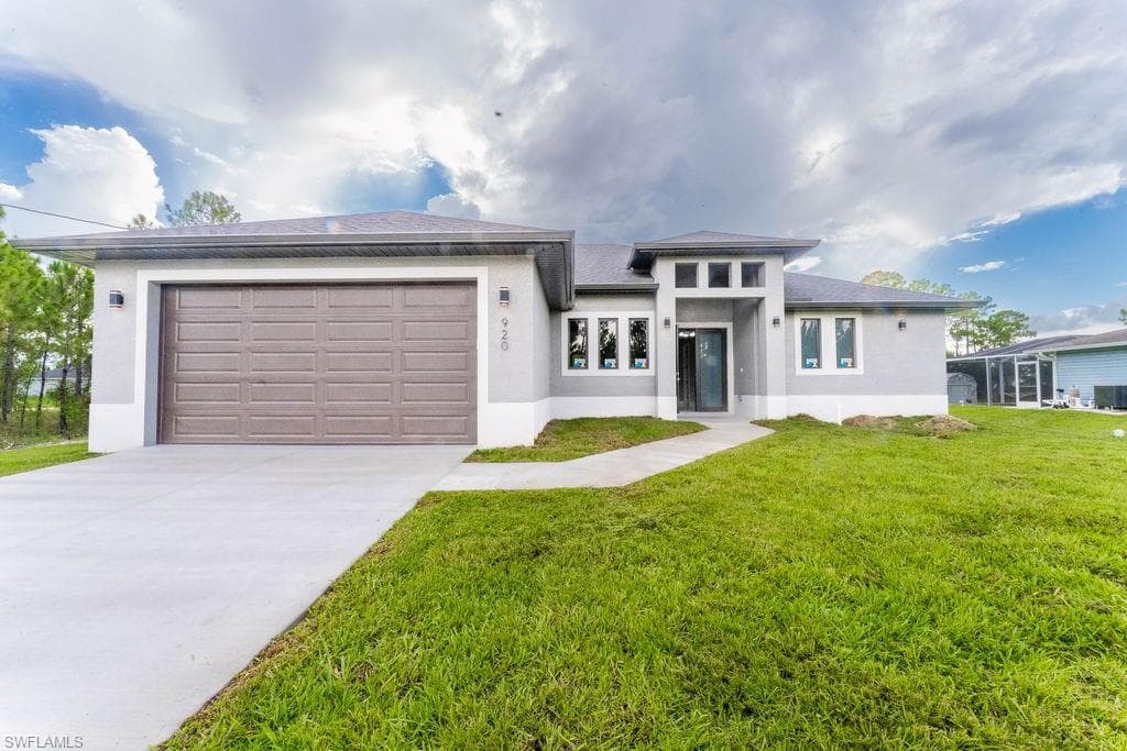 920 Washington AVE LEHIGH ACRES, FL 33972