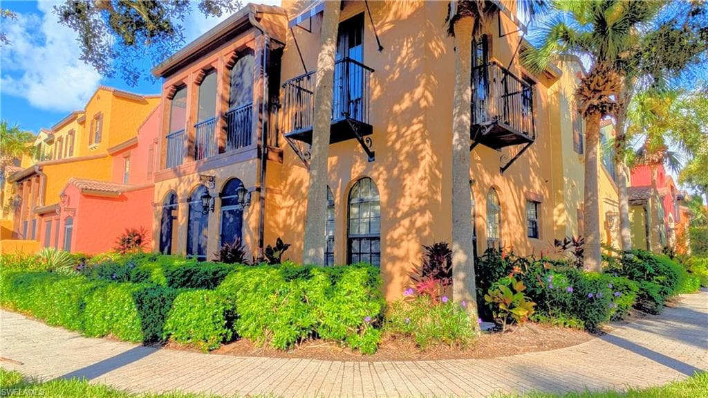 9081 Albion LN S 6505 NAPLES, FL 34113