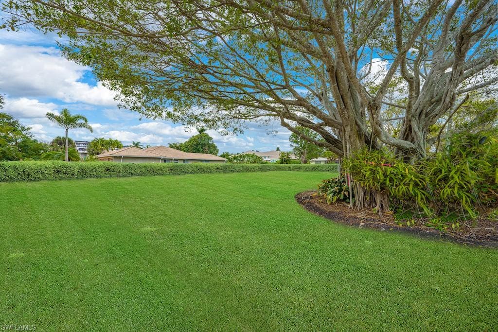 3215 Regatta RD NAPLES, FL 34103