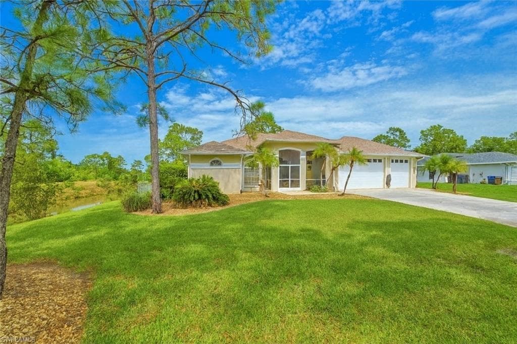 1201 Euclid AVE LEHIGH ACRES, FL 33972