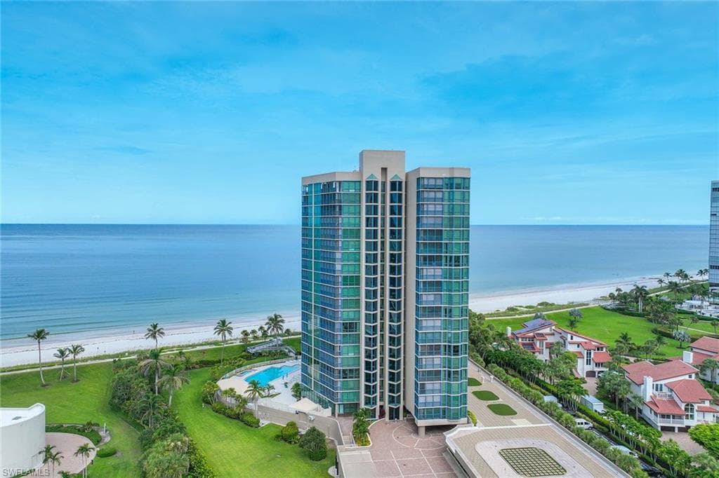 4651 Gulf Shore BLVD N 1106 NAPLES, FL 34103