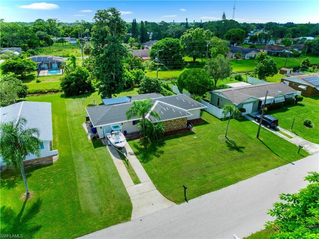 327 Allenwood AVE LEHIGH ACRES, FL 33936